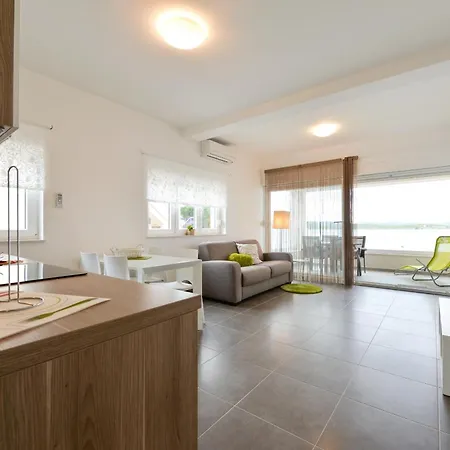 Apartman Family By The Sea Happy People *