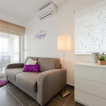 Apartman Family By The Sea Happy People