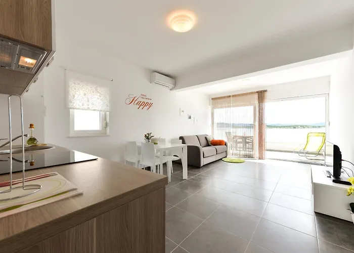 Family By The Sea Happy People * Betina