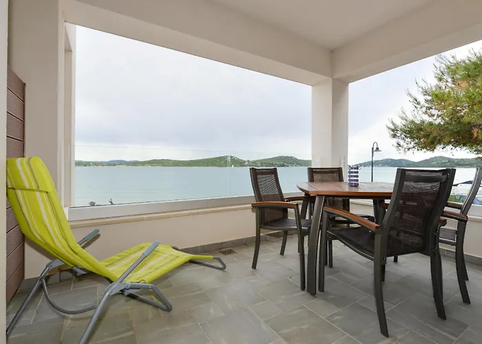 Family By The Sea Happy People Lägenhet *